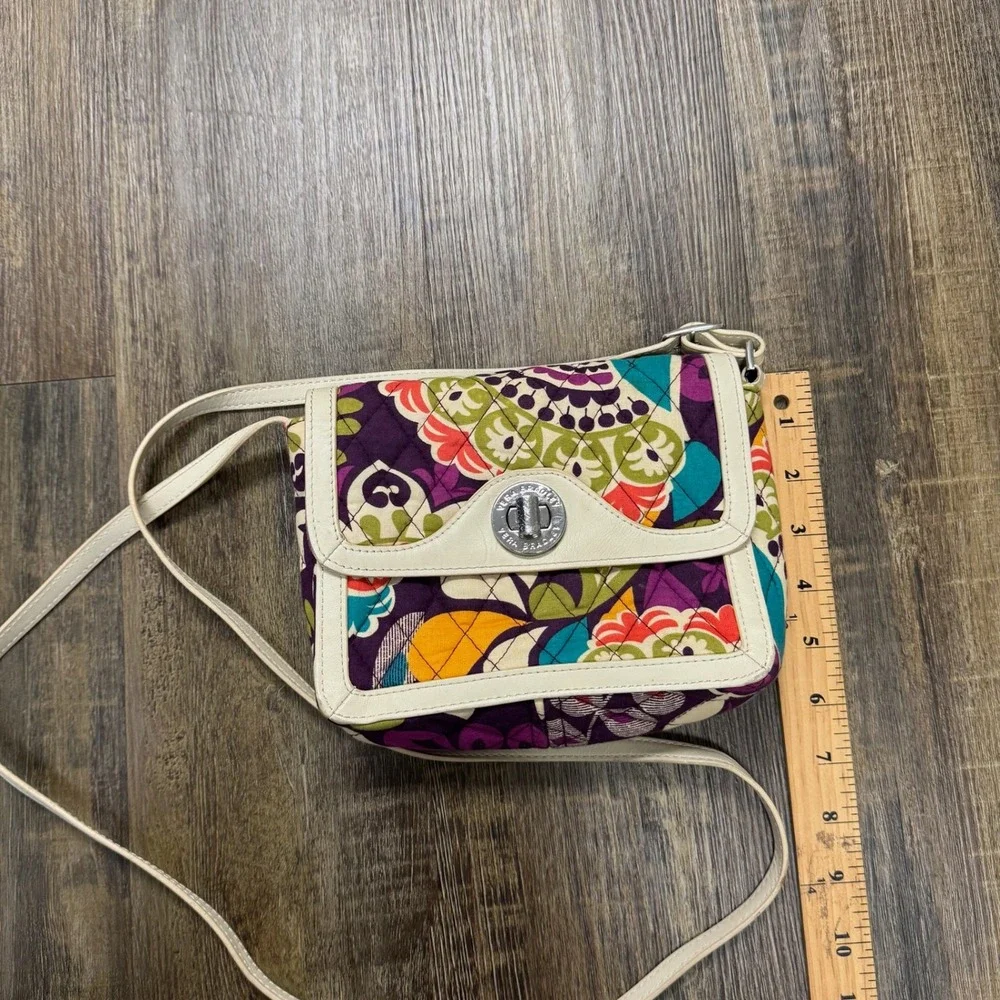 Vera Bradley Quilted Crossbody‎ Bag Colorful Floral Print Cream Leather Trim